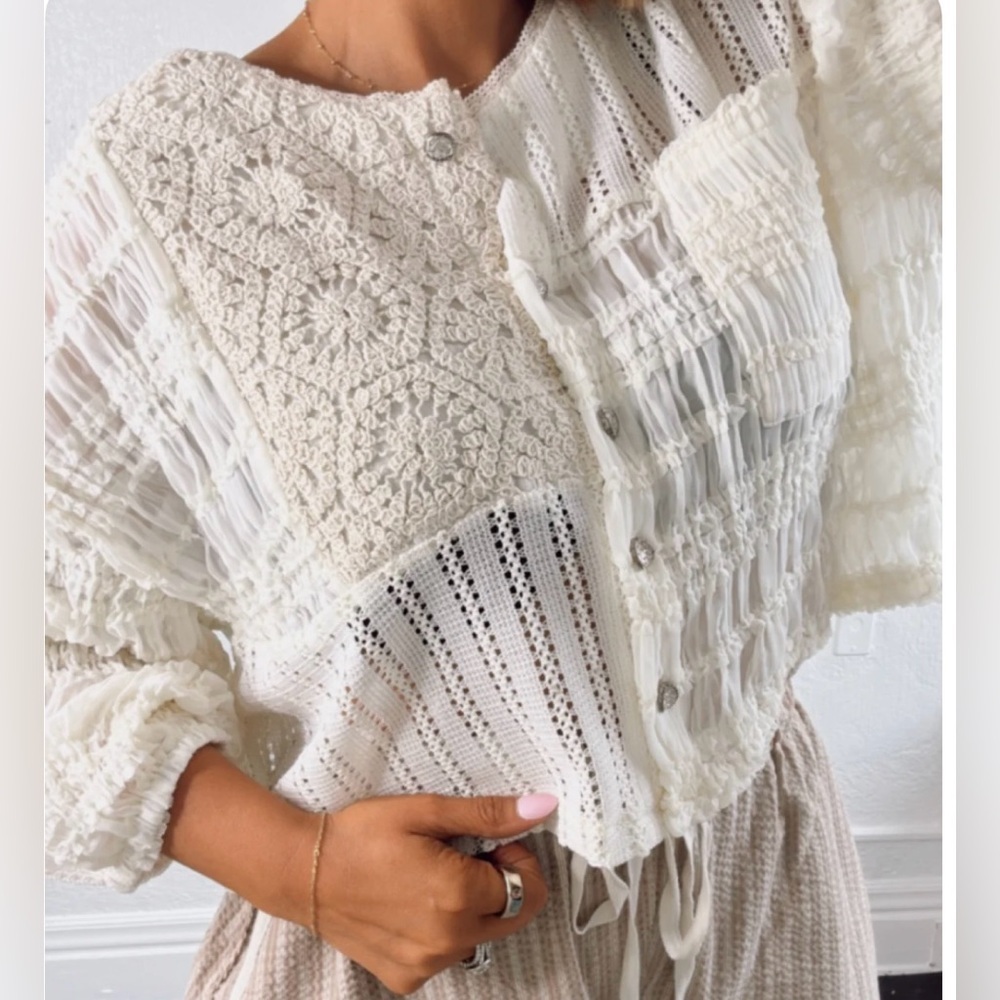 White Textured Women's Top - Picture 3 of 8